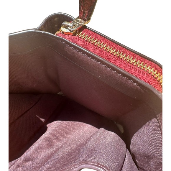 Coach Small Leather Trifold Wallet  Snake Skin Embossed Detail
 Color Cherry EUC - Picture 5 of 6